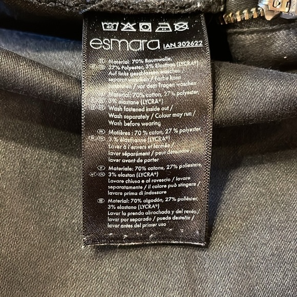 Esmara black super skinny black stretch zippered jeans with sheen - Picture 10 of 11